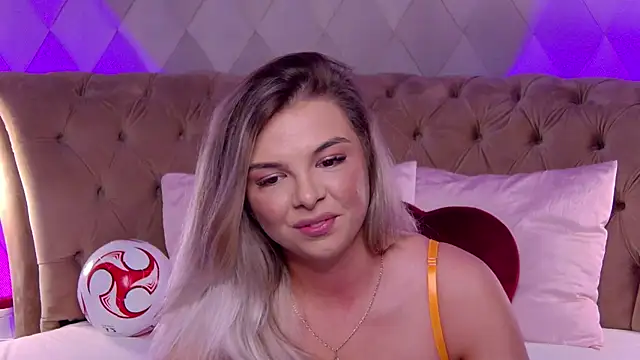 KimmBliss online show from June 24, 3:27 am