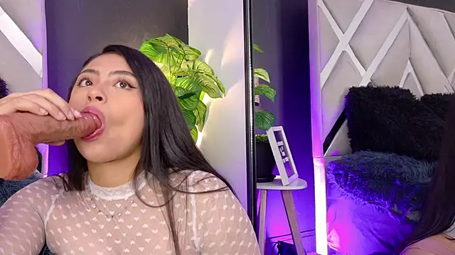 Aleksa way online show from April 27, 1:19 pm