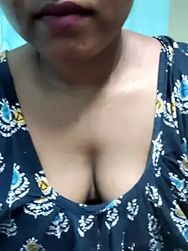 hotmiki online show from July 15, 3:06 pm