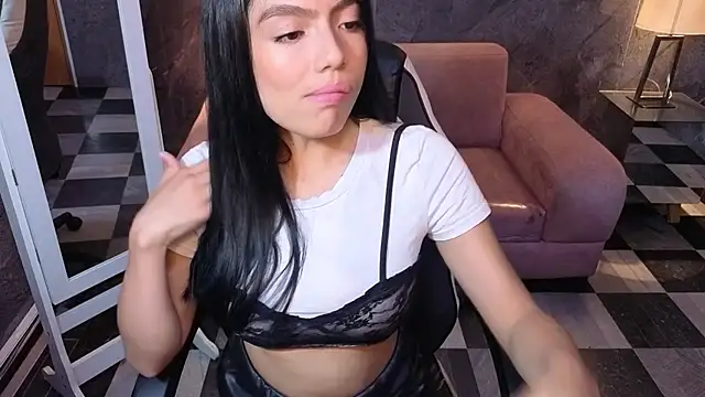  Charlottee b online show from June 5, 7:53 pm