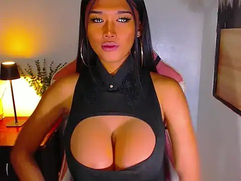 Zandralopez online show from April 20, 6:11 pm