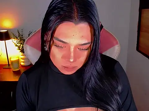 Zandralopez online show from March 27, 8:48 am