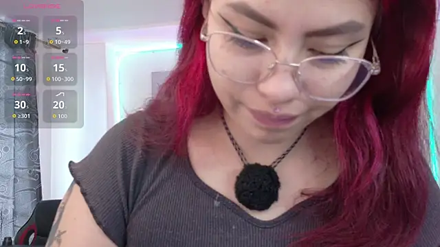 lil moon1 online show from May 5, 12:30 pm