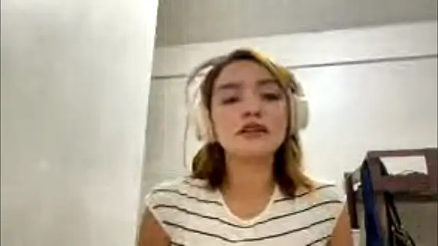 NoreenPierotti online show from March 18, 12:43 pm