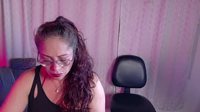 Mariia Paulaa online show from July 28, 4:21 am
