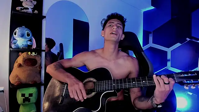 MaxiimoRomano  online show from July 23, 9:23 pm