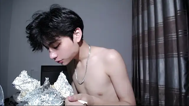 XX-XIUXIU online show from May 24, 6:18 pm