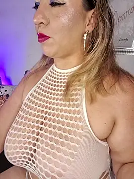 laurabassii online show from April 22, 11:02 pm