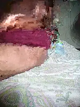 hottsexyy online show from August 8, 5:15 am