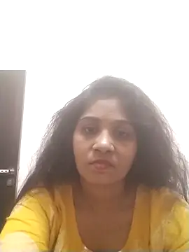 LovelyRenu online show from March 26, 11:01 am