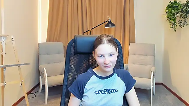 AndriaWhitford online show from March 19, 1:04 pm