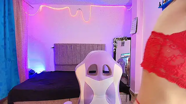 avalustyy online show from March 21, 2:44 pm