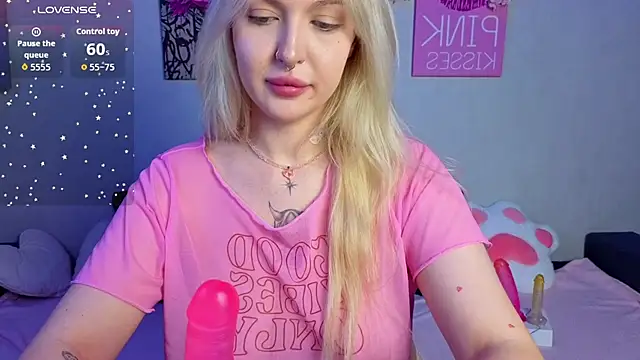 BlondieSummer online show from July 1, 6:51 pm