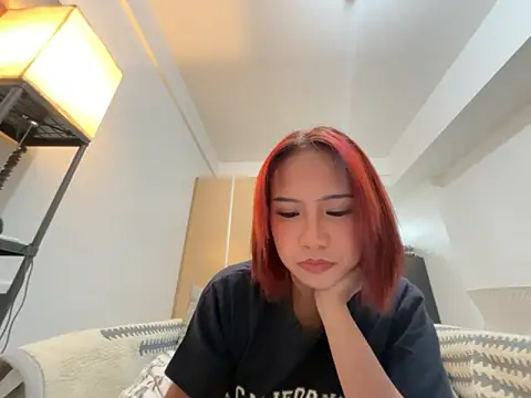 misscutee online show from June 15, 2:17 pm