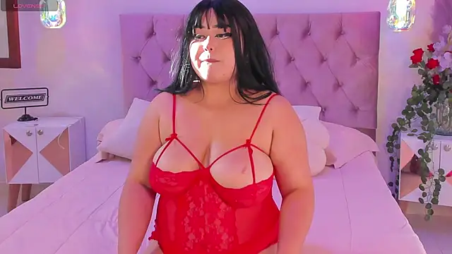 SofiaBloomm online show from May 4, 9:40 pm