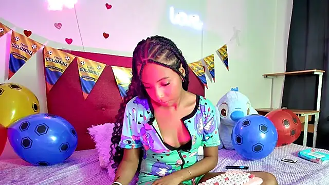 Ellie Cute7 online show from June 17, 8:10 pm