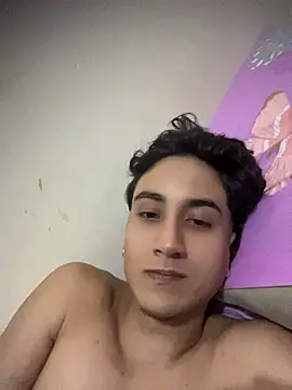 EsmeraldaNaim online show from May 10, 8:33 pm