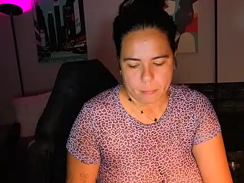 HannaJonns online show from June 18, 7:21 am