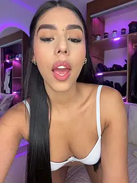 Rossie Blooms online show from May 8, 12:36 am