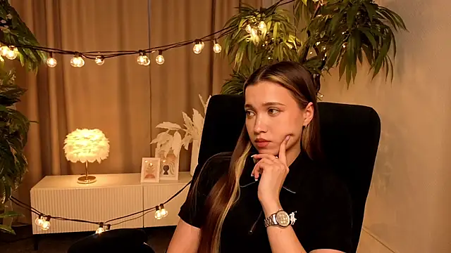 AnnaBerrys online show from March 28, 1:10 pm