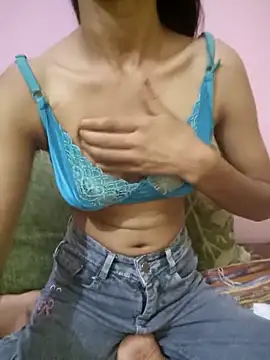 Curvy Amyra online show from May 12, 6:58 pm