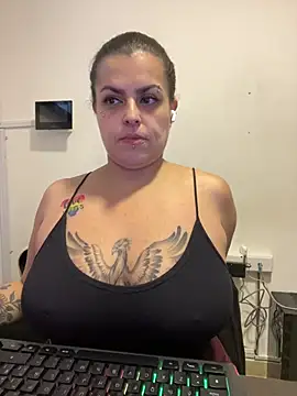 MiaHotboobs online show from July 19, 6:26 am