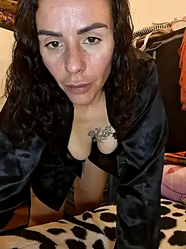 chiquitilla41 online show from May 21, 11:57 pm
