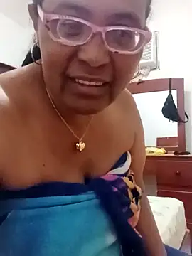 sexymomsn online show from June 21, 8:13 pm