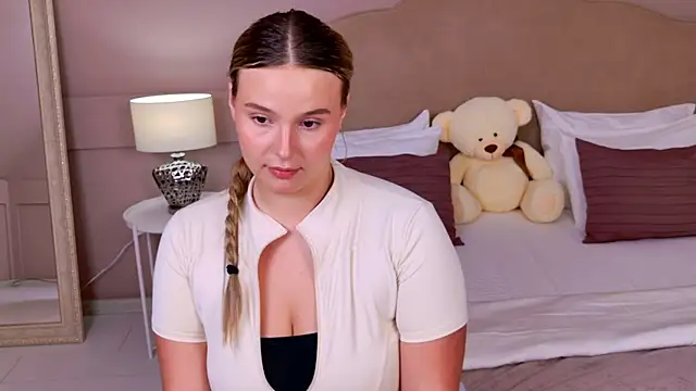 CharlotteAtwoood online show from August 3, 4:12 pm