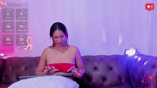 TamaraaFoxx online show from March 25, 3:37 pm