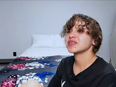 DulceParis online show from March 28, 12:33 am