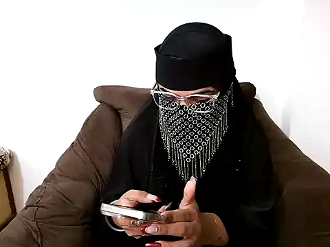 karandeep kaur isback online show from April 1, 4:48 pm