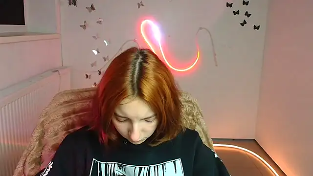 Butterfly Milly online show from April 28, 5:44 am