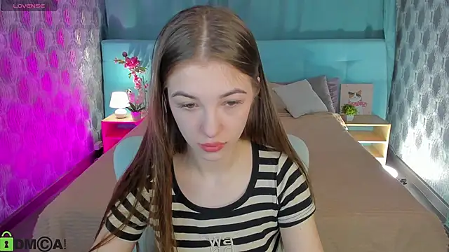 Miss Shanel online show from April 25, 1:08 am