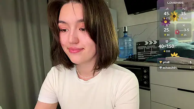 lilysolar online show from June 8, 6:52 pm