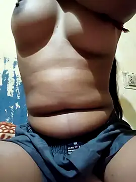 itzhappy92 online show from April 11, 6:11 pm