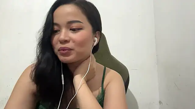 ChristenaShogren online show from April 29, 1:36 pm