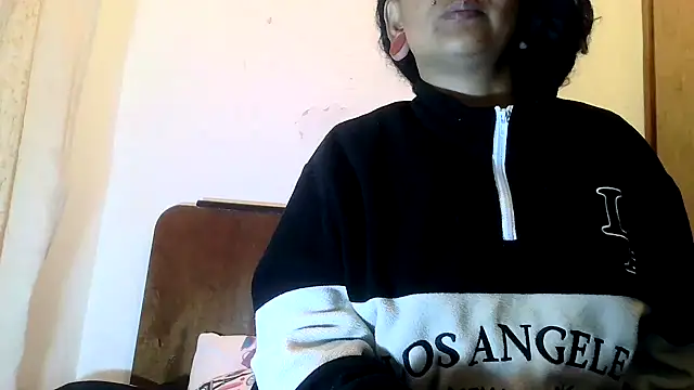 xblackstarX1 online show from August 4, 2:17 am