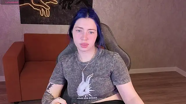 honey cherrry online show from June 14, 1:36 am