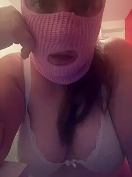 bella2399 online show from April 26, 4:05 pm