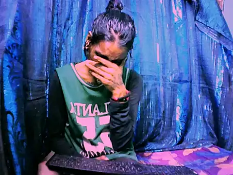 Alanadelray21 online show from July 2, 5:57 am