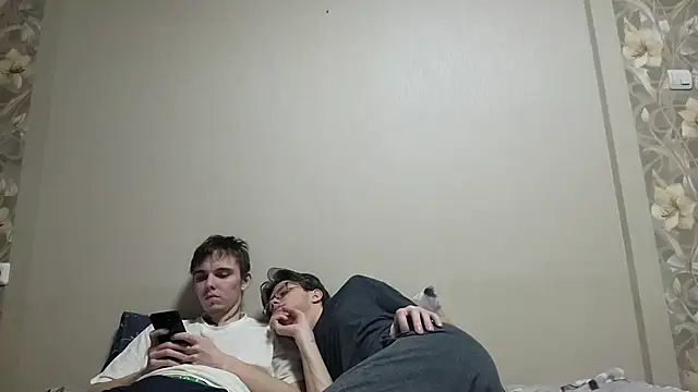 Lucas ice online show from April 13, 2:18 pm