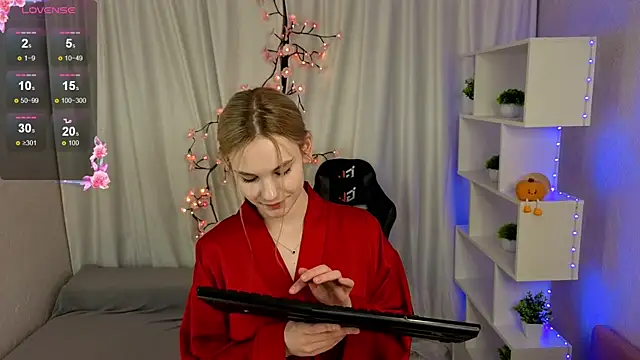 SugarNyaa online show from April 26, 3:15 am