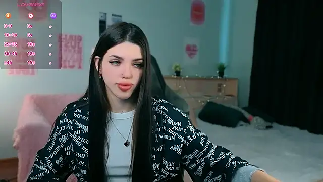 molly rettyy online show from June 30, 4:01 am