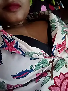 priyahot2001 online show from April 21, 4:19 am