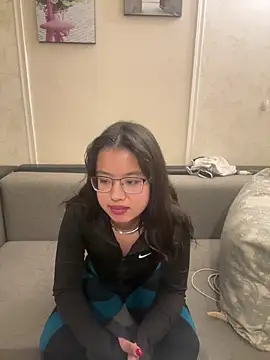 Z Milll online show from April 18, 4:53 pm