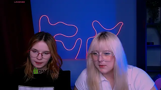 callmevivien online show from April 18, 7:58 pm