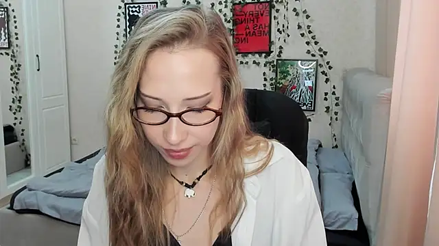 Emmarayder online show from April 3, 1:42 pm