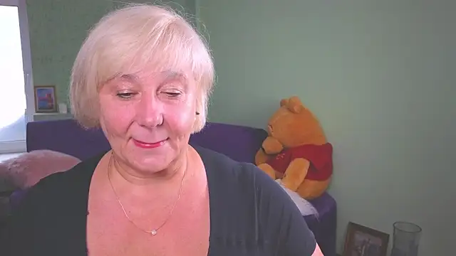 Milane Milky online show from June 17, 5:31 am