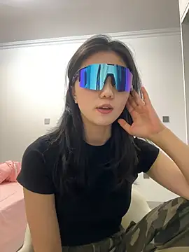 Shanshan 1267 online show from April 24, 1:47 pm